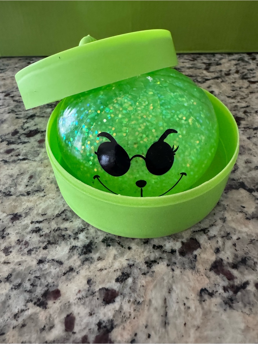 The Grinch Green Glitter Squishy Dumpling with Sunglasses Face & Case - Picture 4 of 9